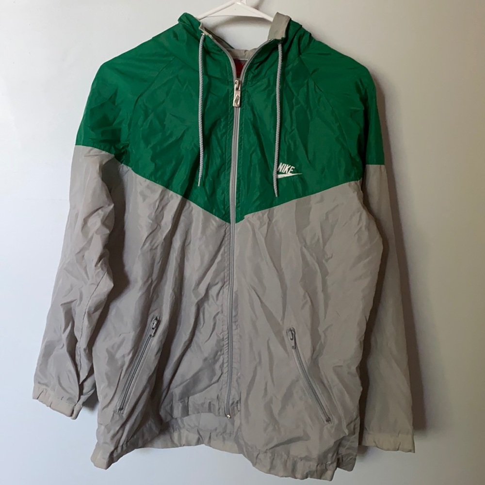 Nike Windbreaker!!!
